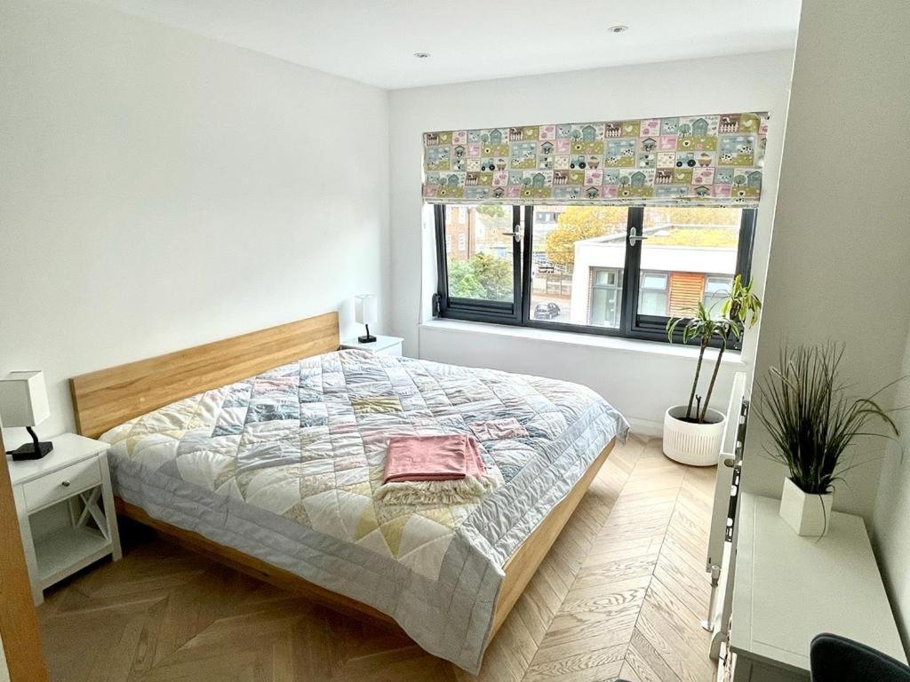 Cosy 1 Bedroom Apartment With Balcony Near Chiswick London Exterior photo