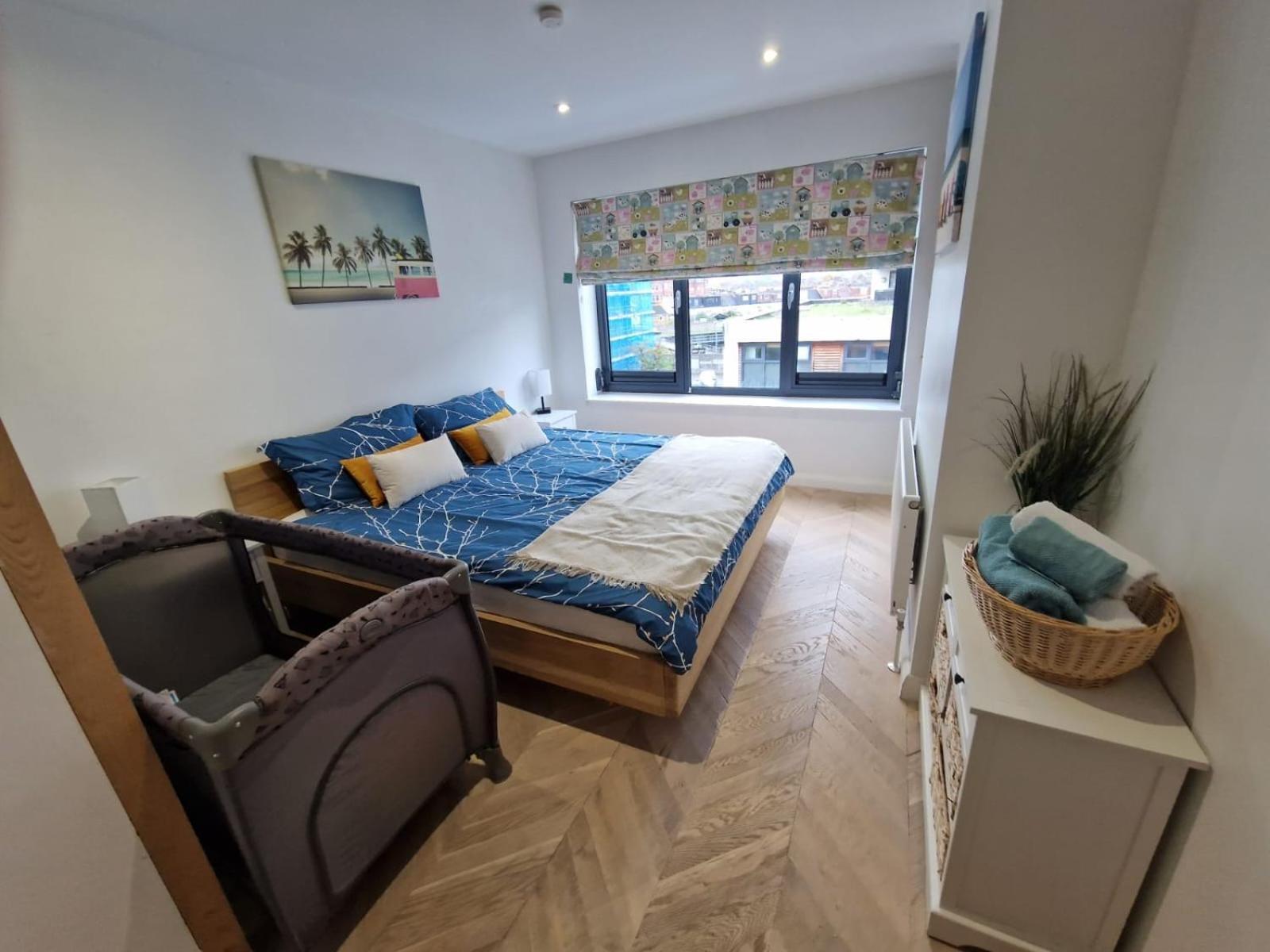 Cosy 1 Bedroom Apartment With Balcony Near Chiswick London Exterior photo