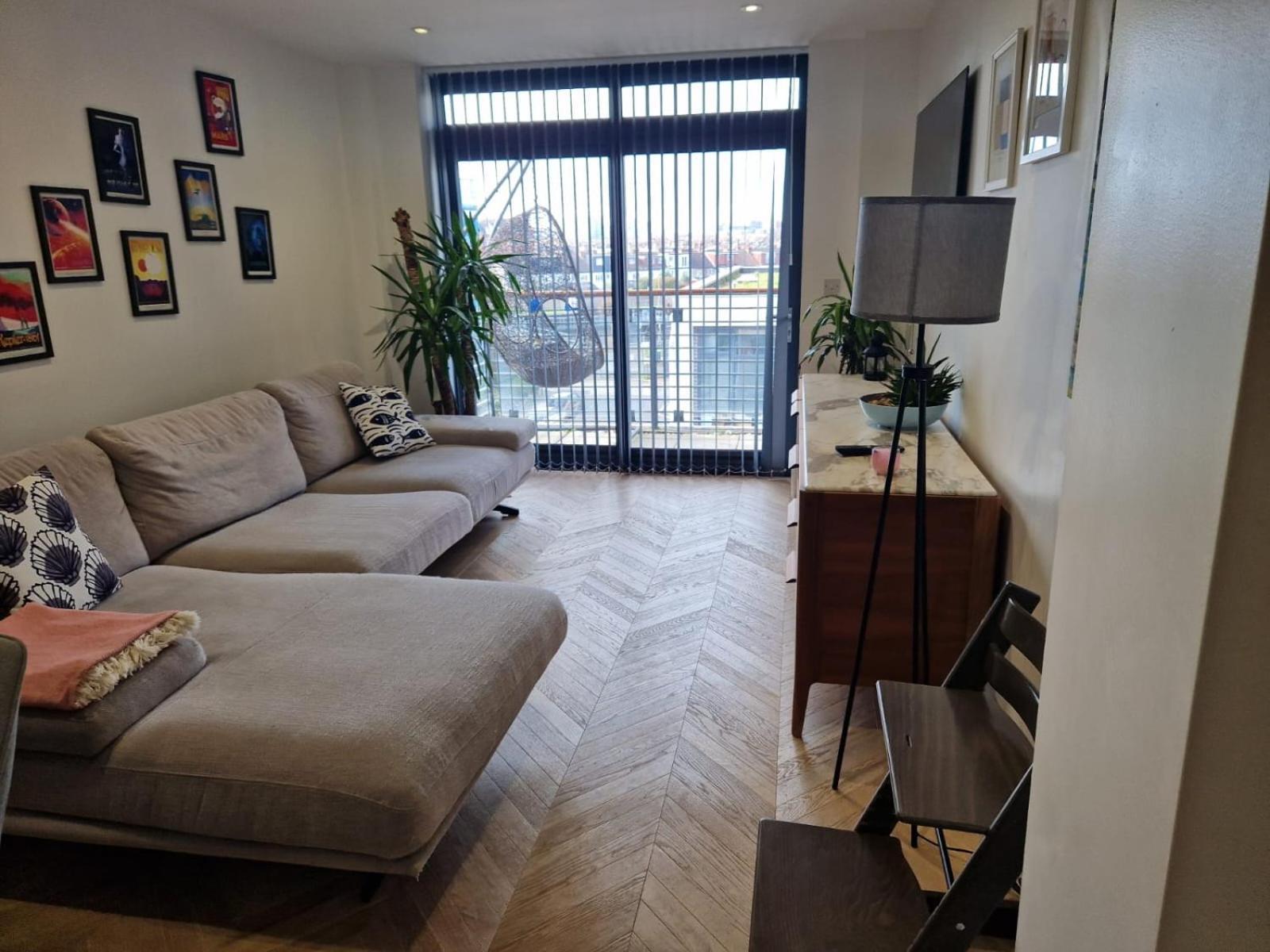 Cosy 1 Bedroom Apartment With Balcony Near Chiswick London Exterior photo